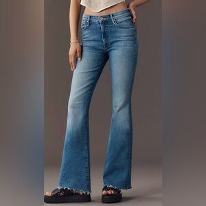 MOTHER Weekender Mid-Rise Jeans. Size 31. NWT